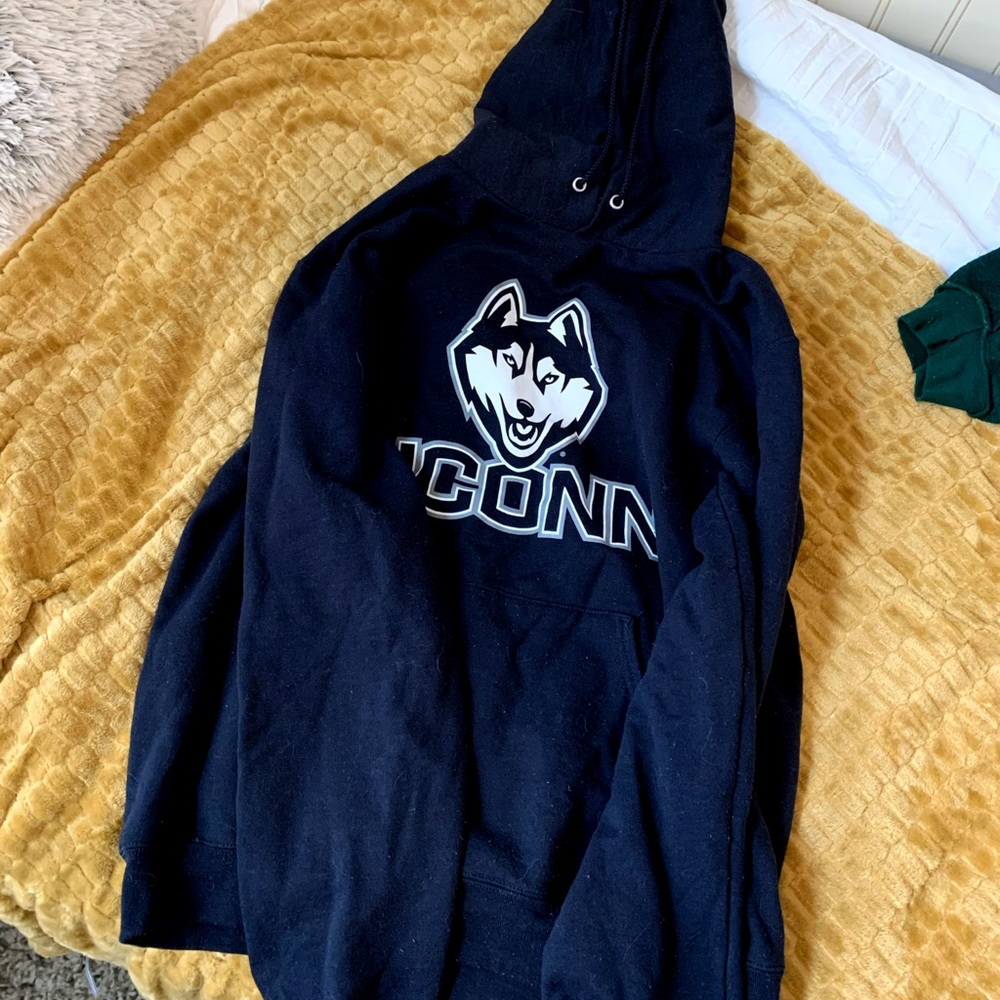 Champion Uconn Sweatshirt